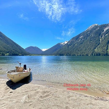 Private Suite 2Br Near Hwy 1, Heritage Park, Coliseum, Cultus Lake, Fishing, Chilliwack Exterior photo