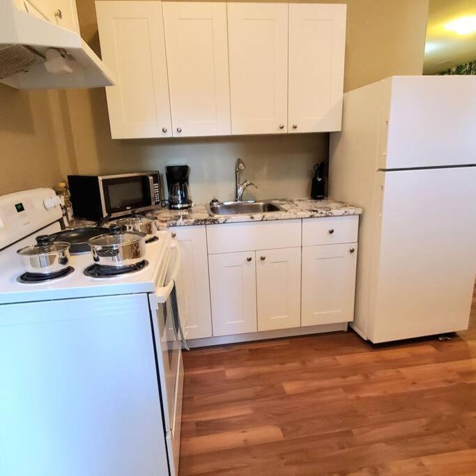 Private Suite 2Br Near Hwy 1, Heritage Park, Coliseum, Cultus Lake, Fishing, Chilliwack Exterior photo